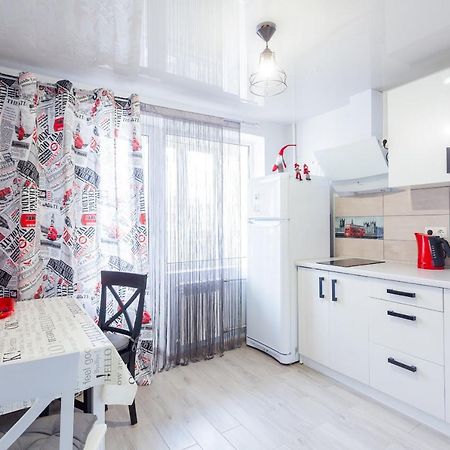 Obolon Metro Station Apartman Kijev Kültér fotó