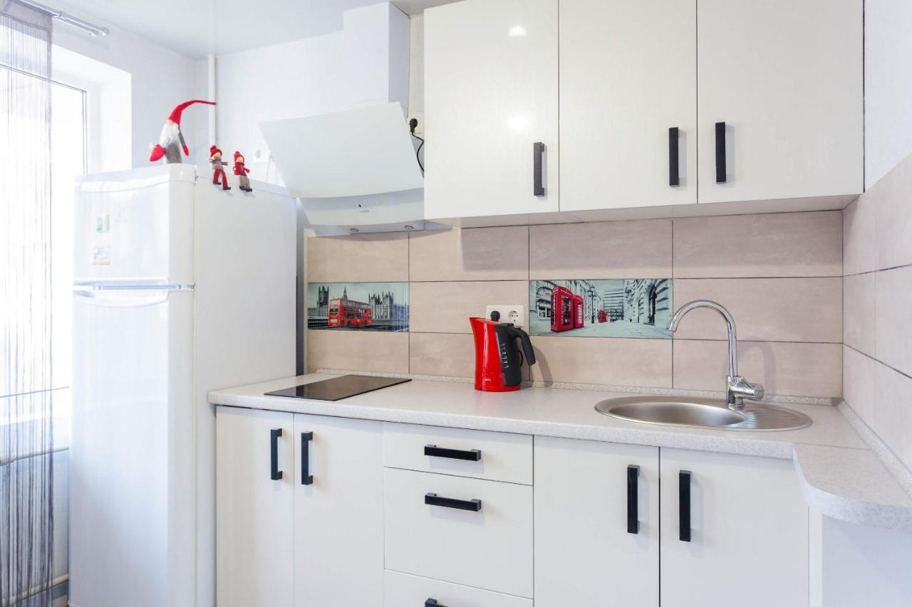Obolon Metro Station Apartman Kijev Kültér fotó