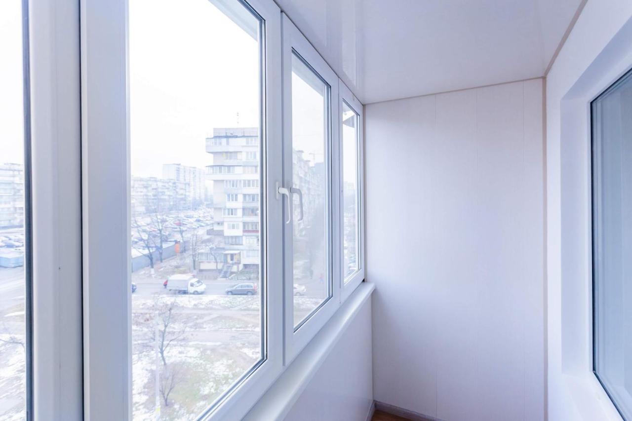 Obolon Metro Station Apartman Kijev Kültér fotó